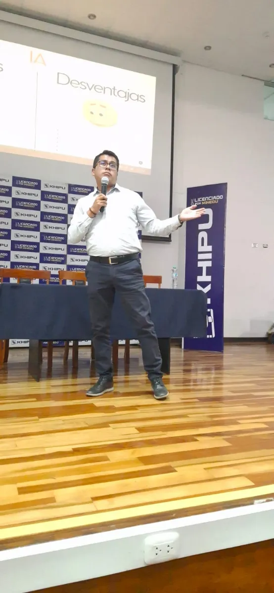 Paul Pumalloclla explica las desventajas de la inteligencia artificial en el marketing
